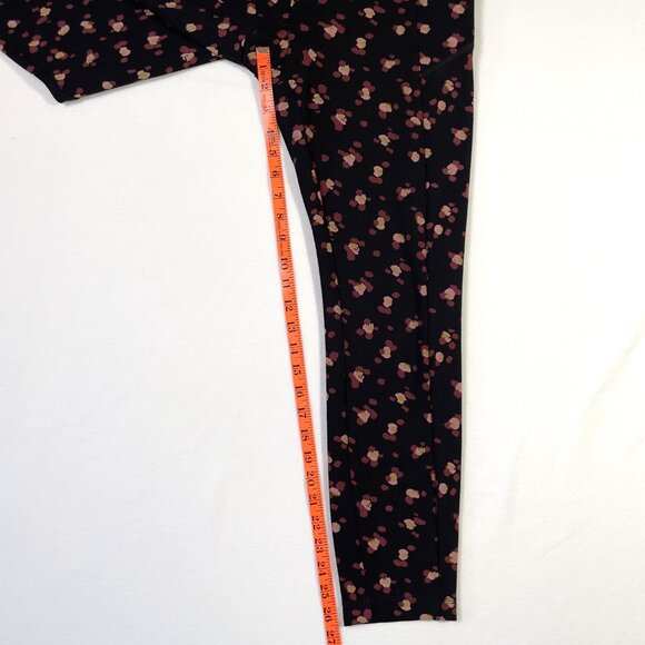 CAbi Lean Leggings Printed Flower Burst on Black Size M Style 4142 - Picture 11 of 16